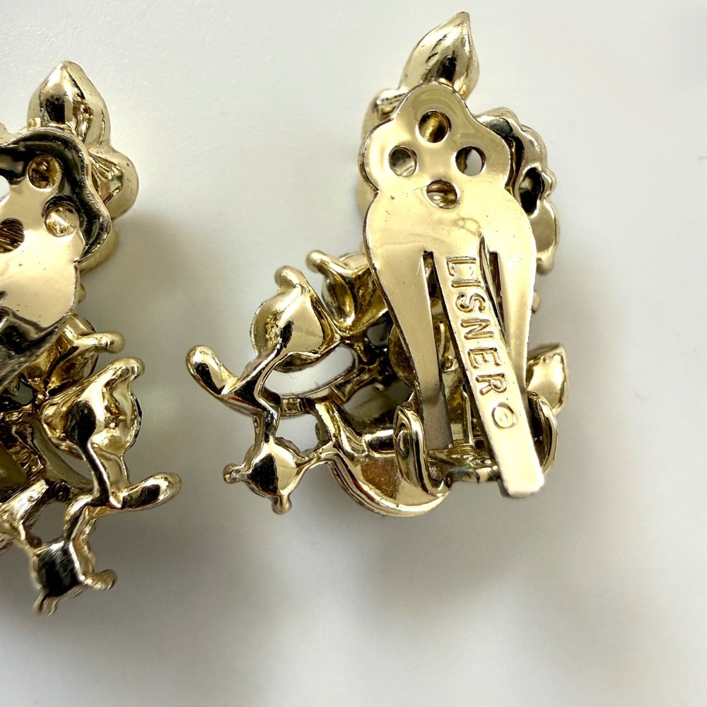 Vintage Lisner Gold Tone Green AB Rhinestone Leaf Clip On Earrings Botanical - Picture 6 of 9